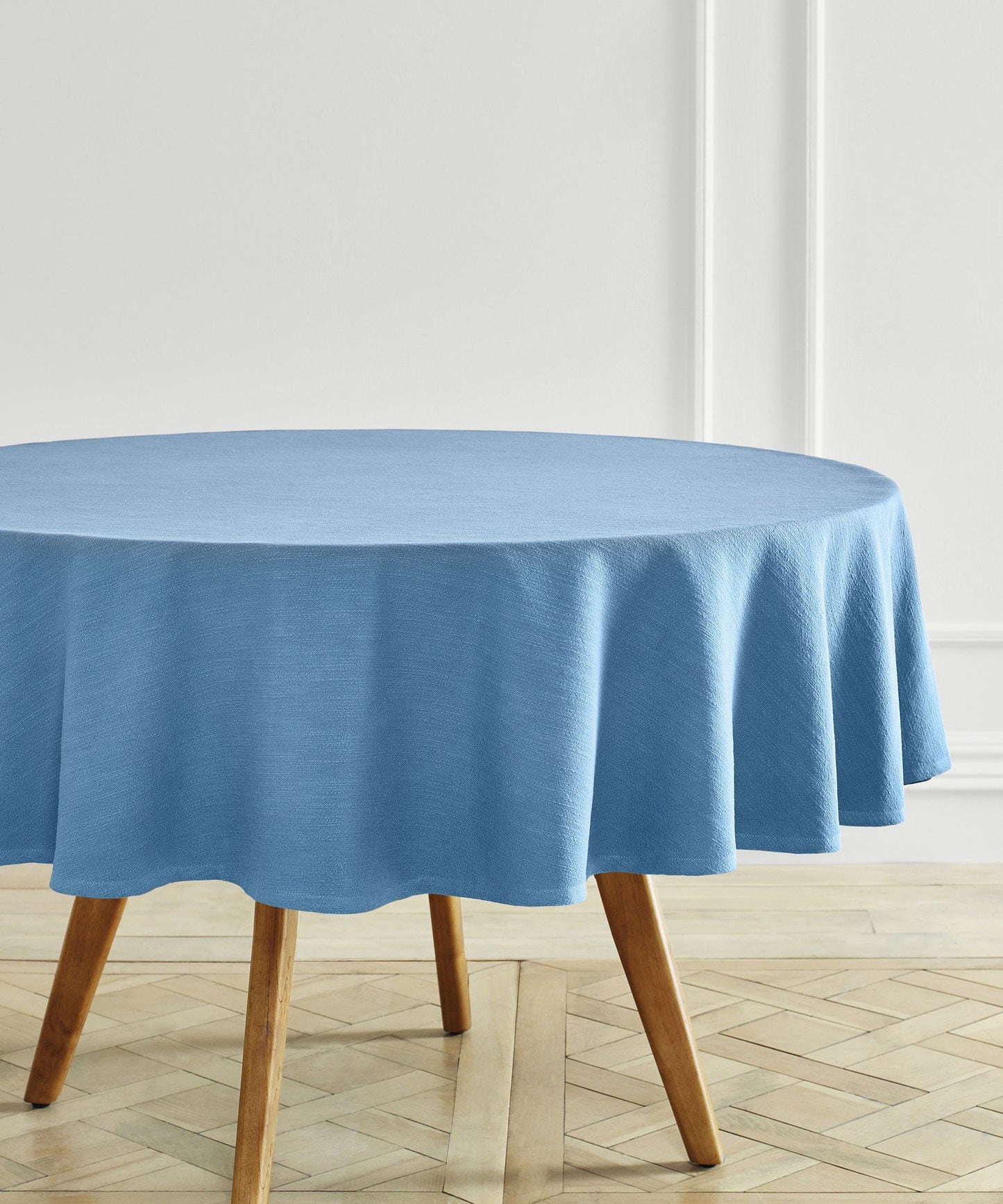 Dylan Solid Woven Tablecloth by Blue Loom