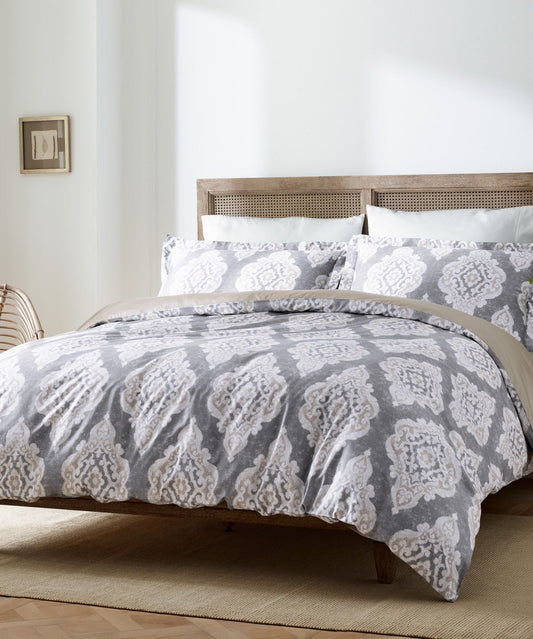 Zuri Medallion Print Duvet Set by Blue Loom