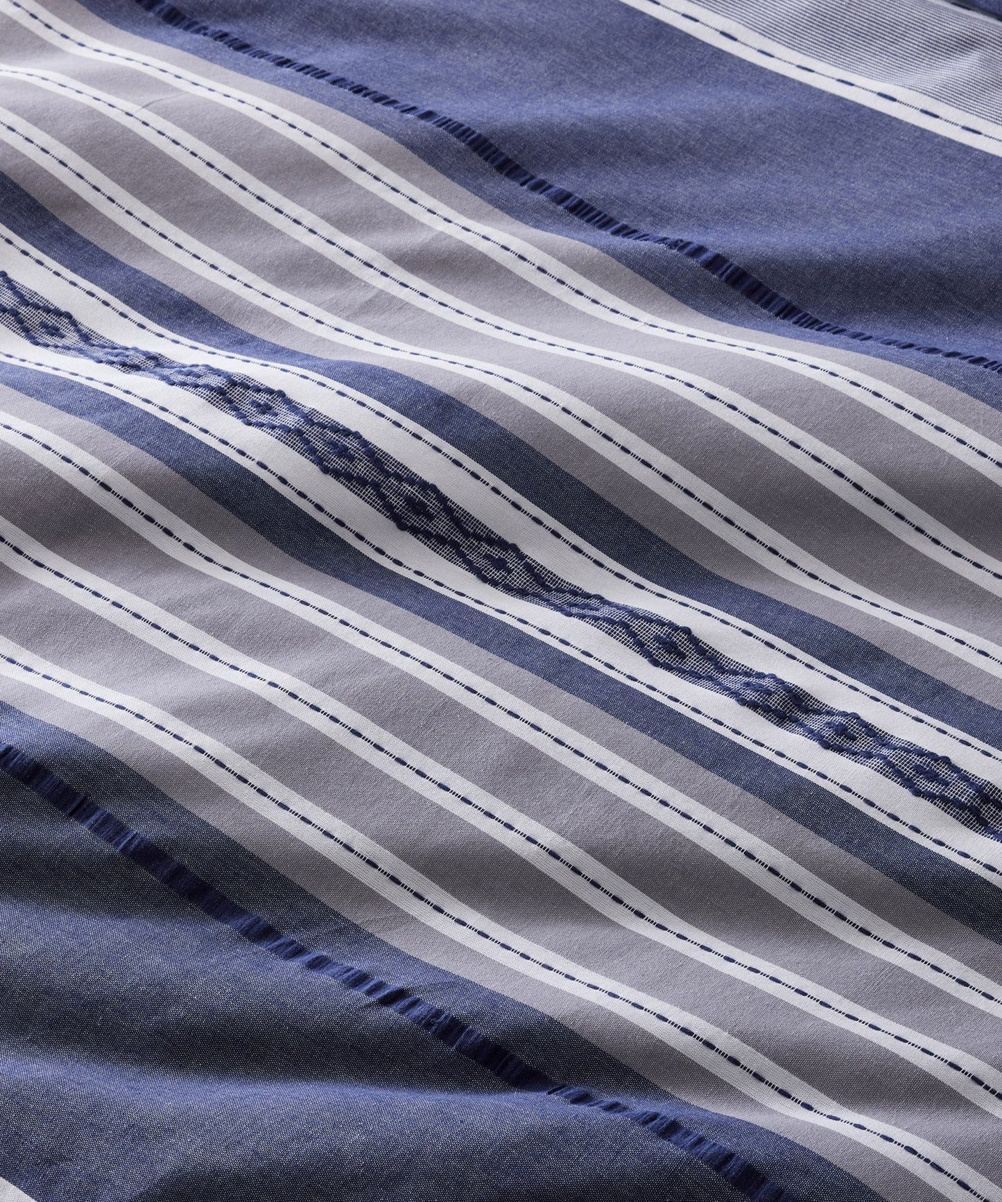 Leo Striped Comforter Set by Blue Loom