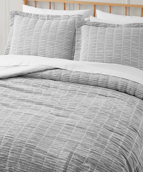 River Puckered Striped Jacquard Comforter Set by Blue Loom