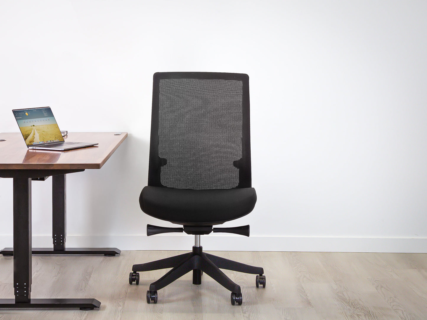 GrinChair - Ergonomic Armless Chair by EFFYDESK