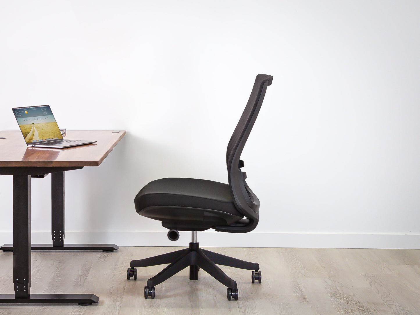 GrinChair - Ergonomic Armless Chair by EFFYDESK