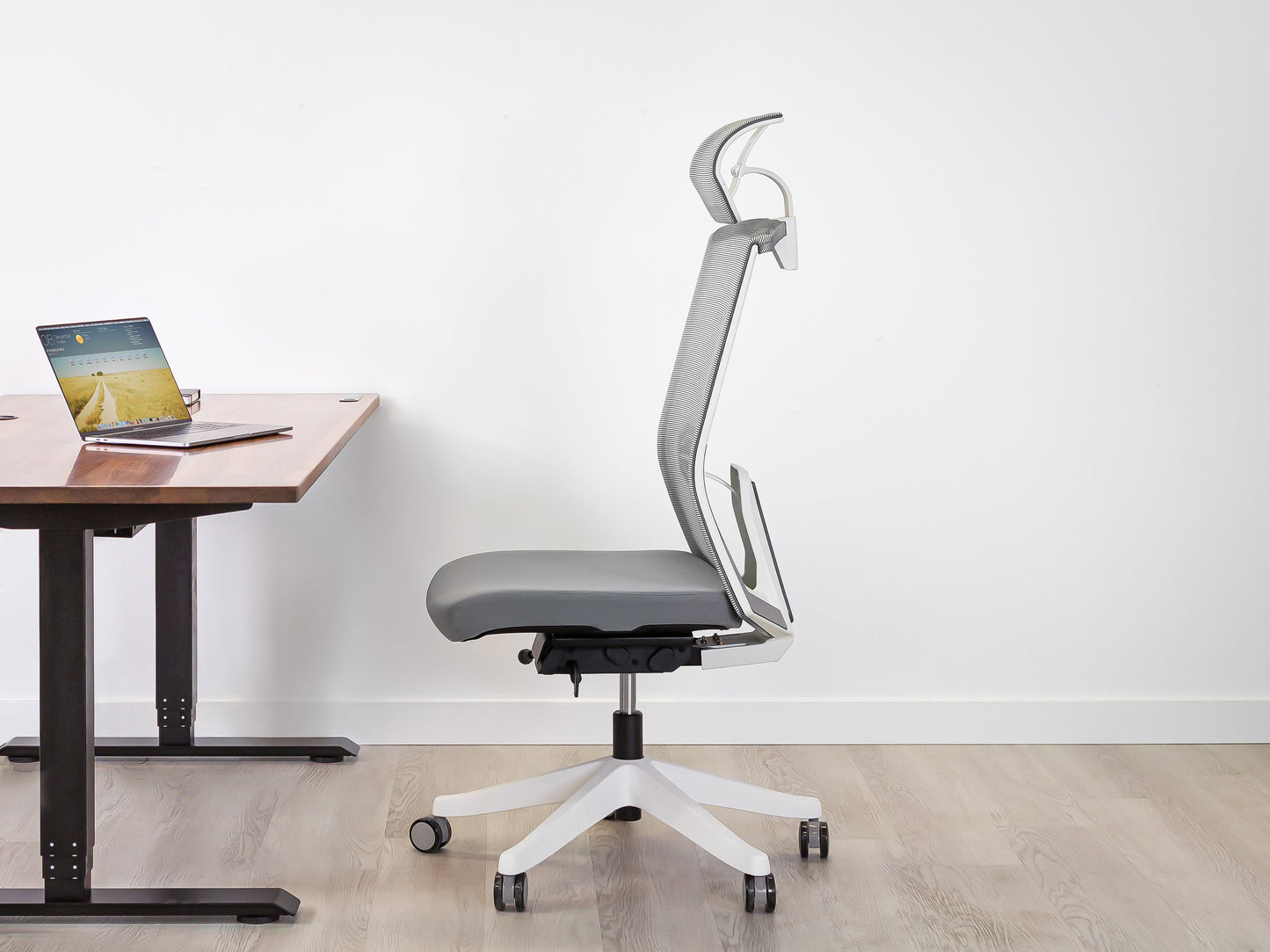 KarmaChair - Ergonomic Armless Chair by EFFYDESK