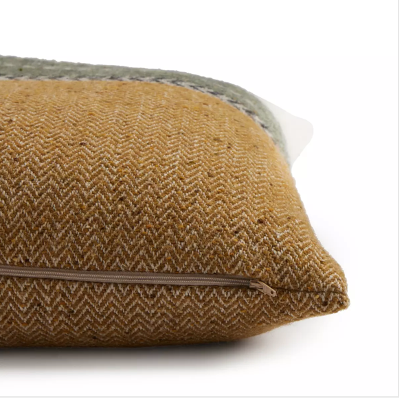 Highpoint Pillow by Mode-De-Vie