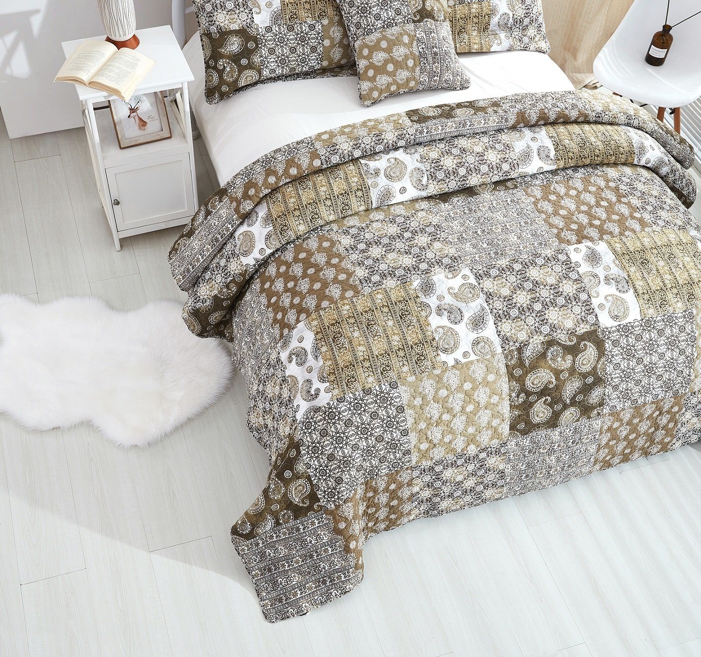 DaDa Bedding Bohemian Olive Brown Moroccan Paisley Floral Filigree Patchwork Cotton Bedspread Set (JHW-885) by DaDa Bedding Collection