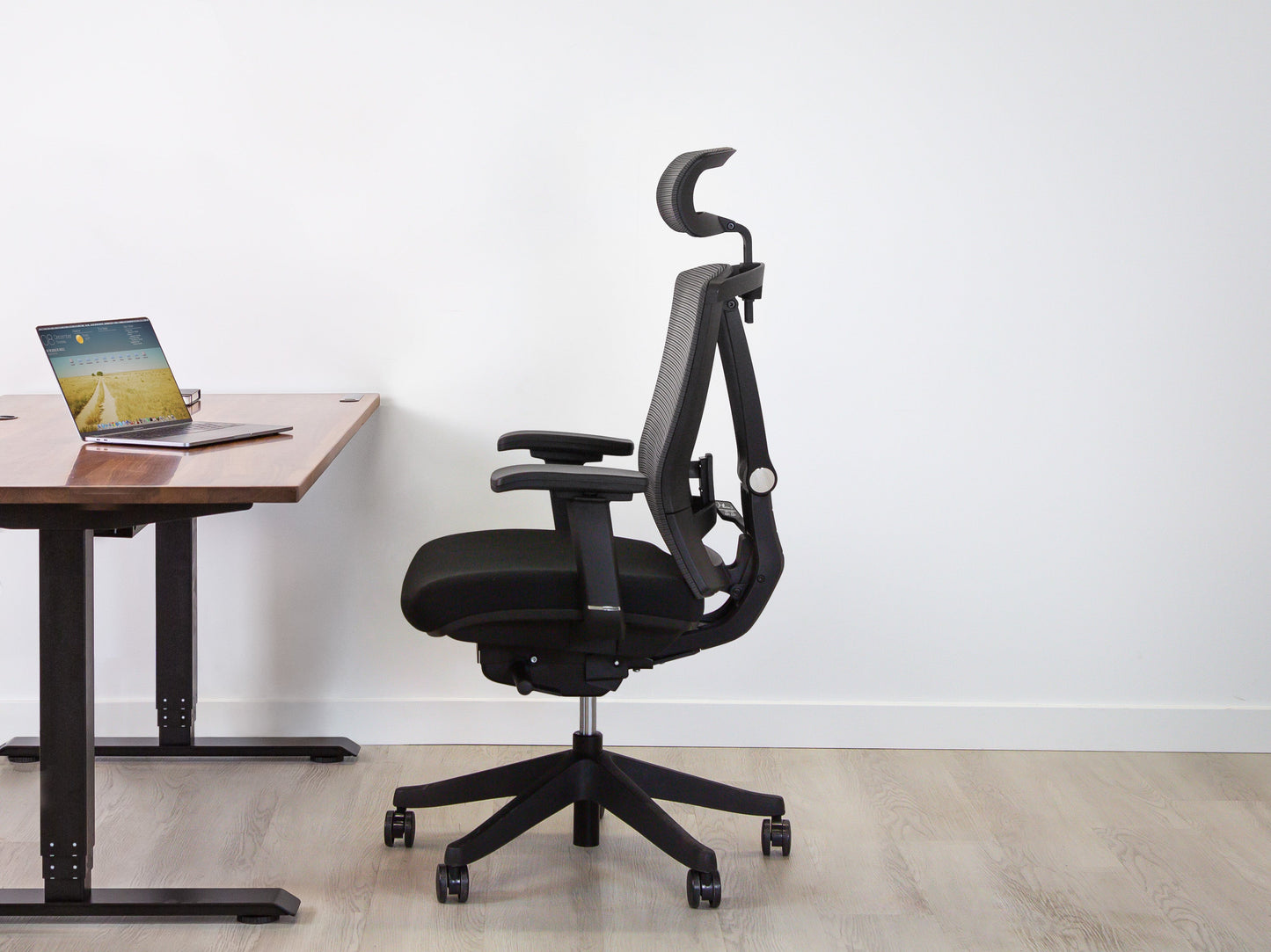 AeryChair - Ergonomic Chair by EFFYDESK