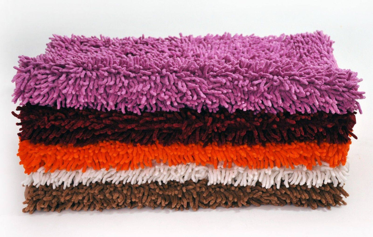 DaDa Bedding Fuchsia Magenta Pink Shaggy Soft Chenille Noodle Carpet Rug Bath Mat by DaDa Bedding Collection